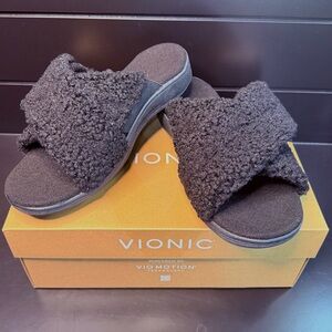 Vionic Relax II Black Shearling Slippers